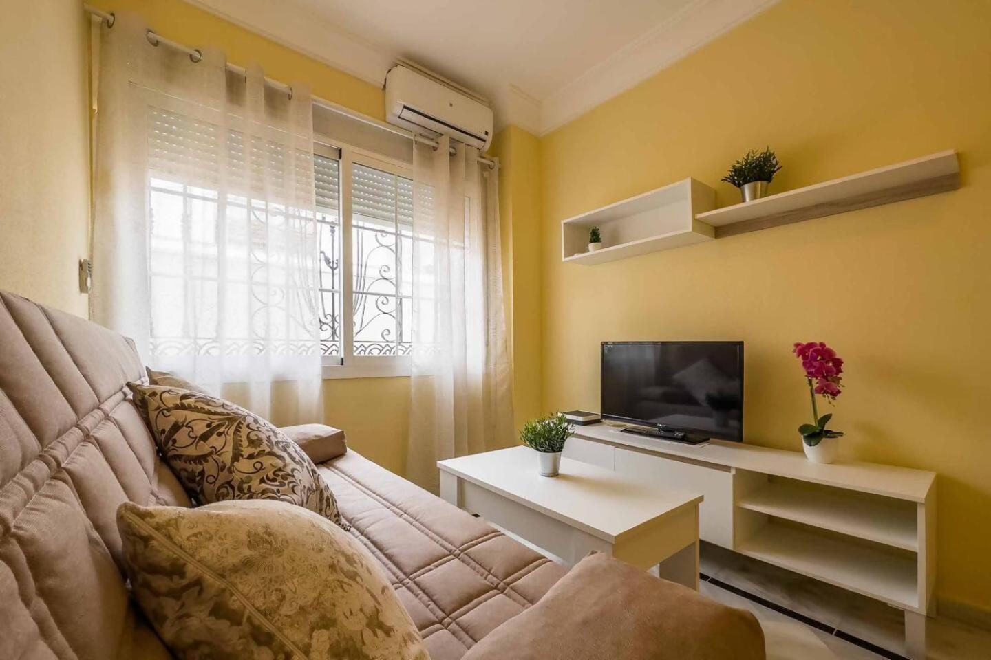 Cyv Centrally Located 1 Bed 1 Bath Near The Beach Fuengirola Bagian luar foto