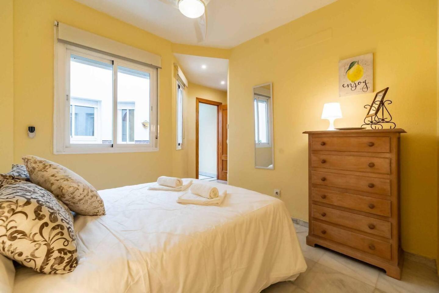 Cyv Centrally Located 1 Bed 1 Bath Near The Beach Fuengirola Bagian luar foto