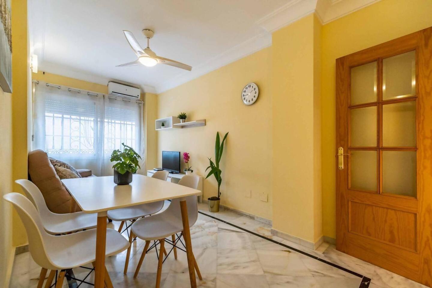 Cyv Centrally Located 1 Bed 1 Bath Near The Beach Fuengirola Bagian luar foto